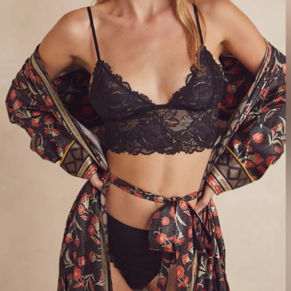 NWT Free People Everyday Lace Longline Bralette Black SZ LG